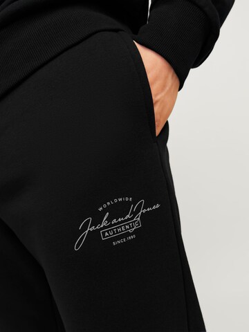 Trening 'JJFerris' de la JACK & JONES pe negru