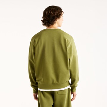new balance Sweatshirt 'Essentials' in Grün