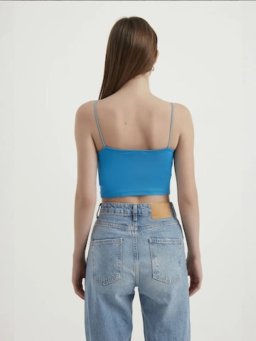 Hiccup Top in Blau