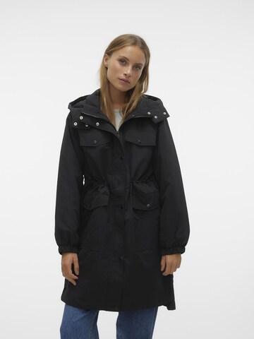 VERO MODA Winterparka 'ROANE' in Zwart: voorkant