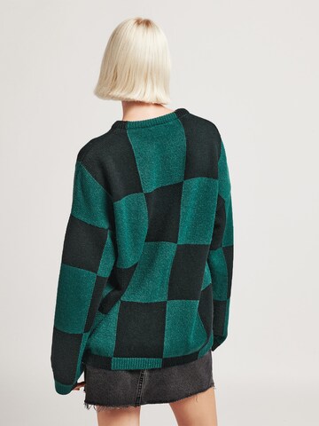 UNFOLLOWED x ABOUT YOU Sweatshirt 'GRUNGE' in Green: back