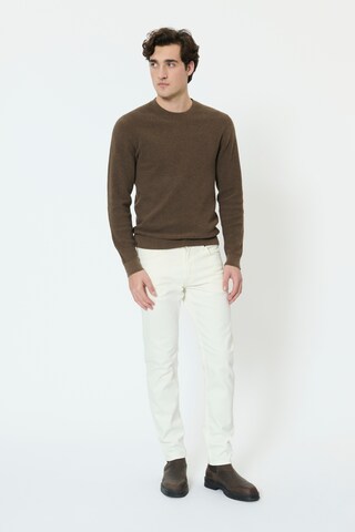 Matinique Regular Jeans 'MAjake' in Weiß