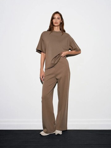 Dilvin Wide leg Pants in Brown