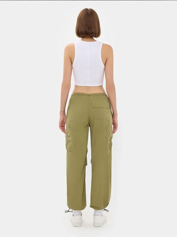 Hiccup - Tapered Calças cargo em verde