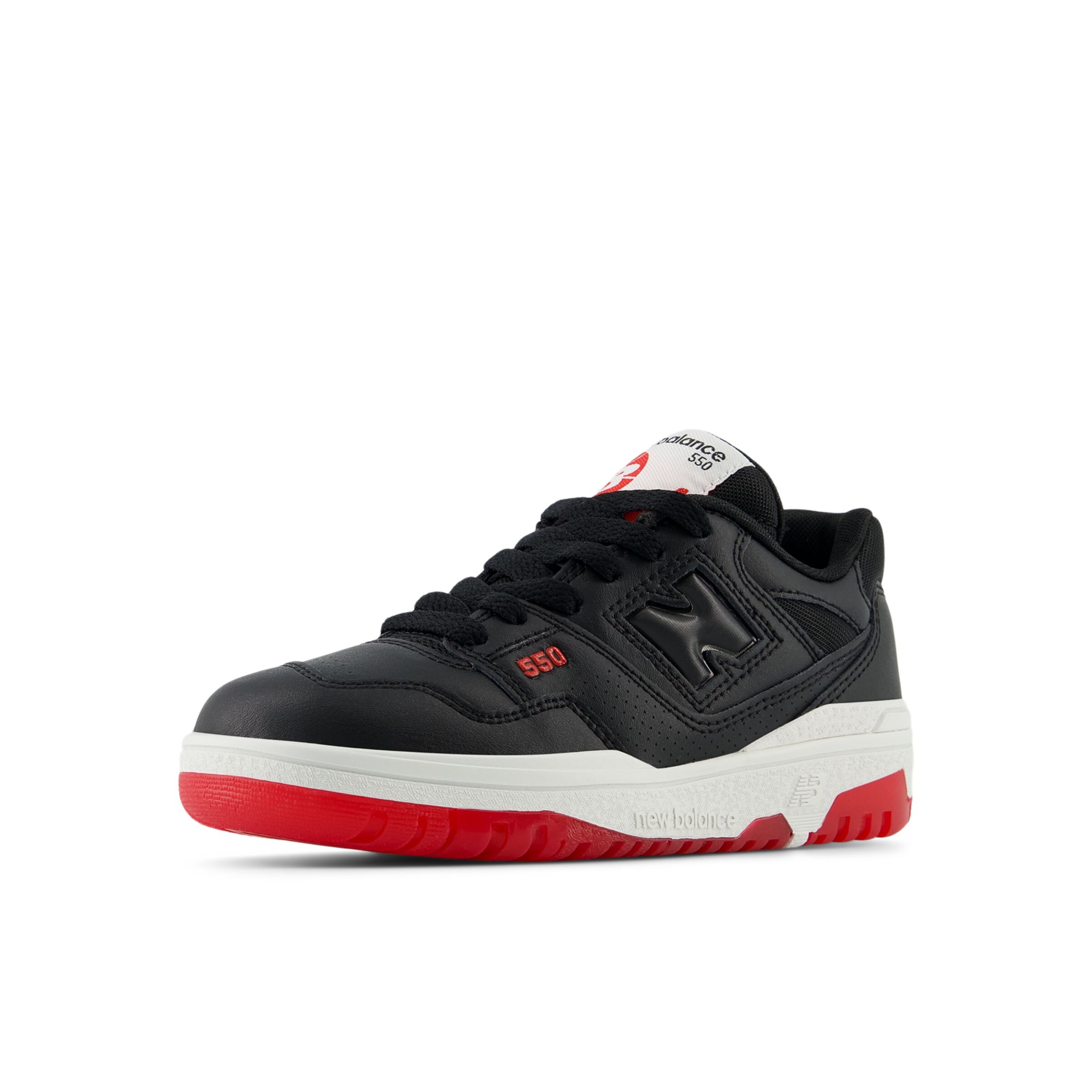 new balance Trainers '550' in Black: front