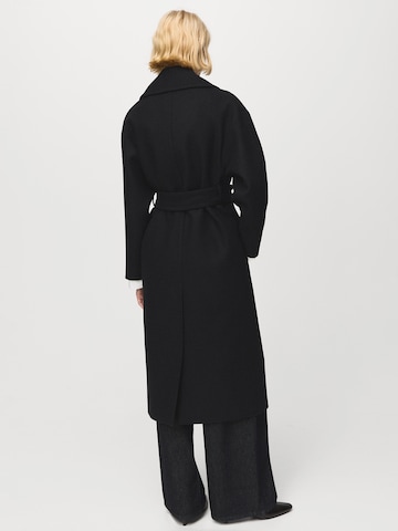 MANGO Přechodný kabát 'TRAVIATA' – černá