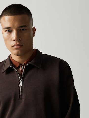 Next - Sudadera en marrón