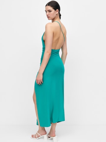 Robe de soirée Pull&Bear en vert