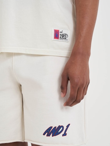 AND1 Regular Shorts in Beige
