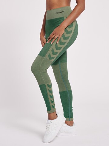 Skinny Pantaloni sport de la Hummel pe verde