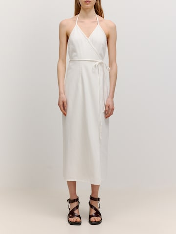 EDITED Φόρεμα 'Tora' σε λευκό: μπροστά