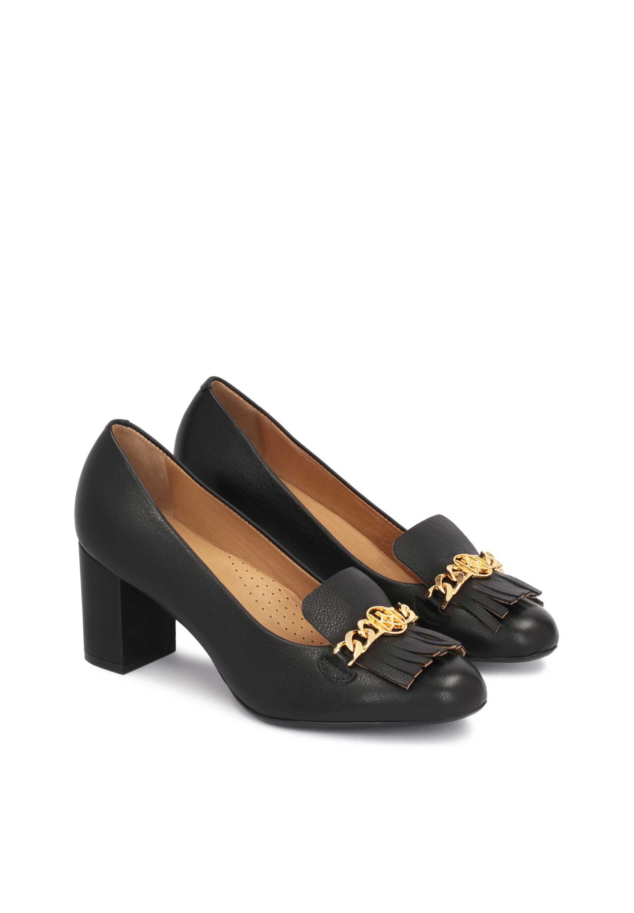 Kazar Pumps in Black