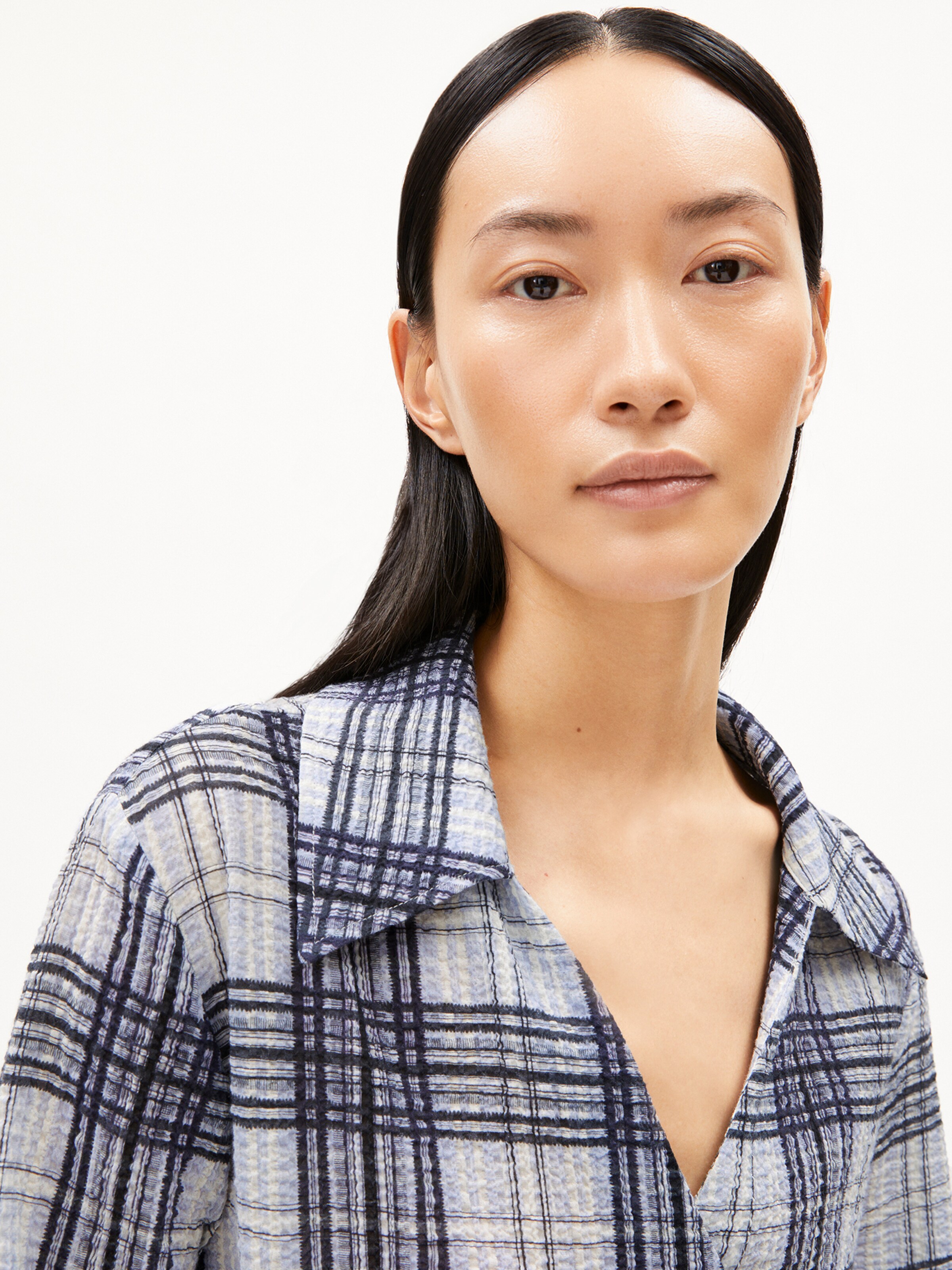 Robe ' FEMAALE CHECK ' ARMEDANGELS en bleu : devant