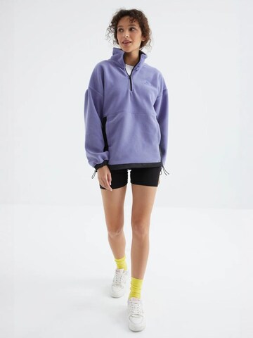 Tommy Life Bluza polarowa w kolorze fioletowy