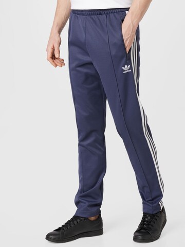 Coupe slim Pantalon 'Adicolor Classics Beckenbauer Primeblue' ADIDAS ORIGINALS en bleu : devant