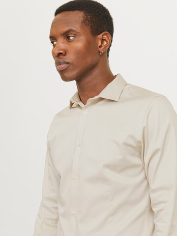 Super Slim Fit Camicia 'JJPRParma' di JACK & JONES in beige