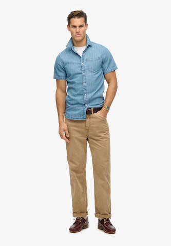 Coupe regular Chemise 'Essential' Superdry en bleu