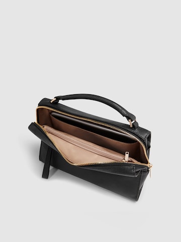 Piquadro Shoulder Bag in Black