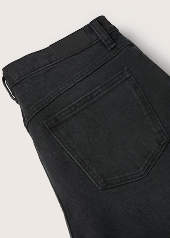 MANGO Regular Jeans i svart