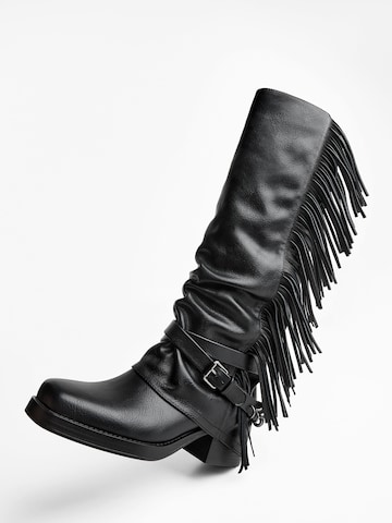 Bershka Cowboy boot in Black