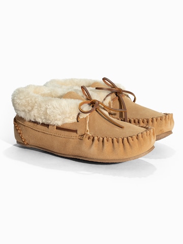 Minnetonka Mockasin 'Chrissy' i brun
