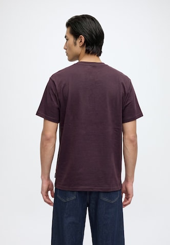 Iriedaily T-shirt 'Flaglighter' i lila: baksida