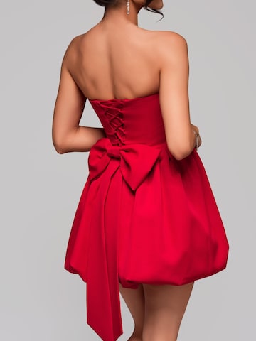 Abito da sera di Ombre in rosso