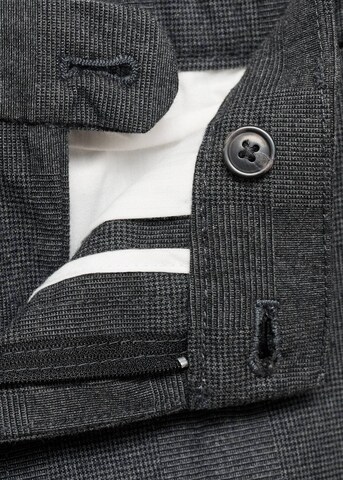 MANGO MAN Regular Hose 'Brest' in Grau