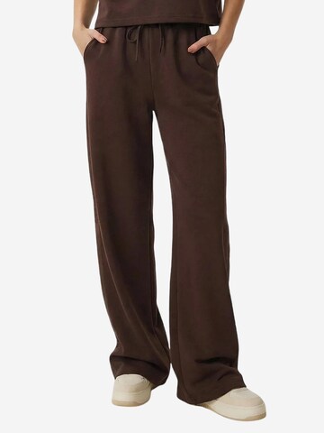 Completo pantalone di Happiness İstanbul in marrone