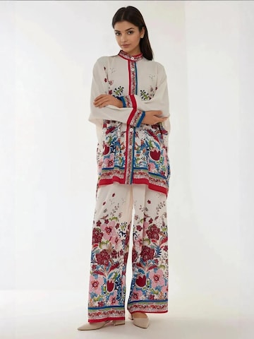 Pantalons de tailleur Hiccup en blanc : devant
