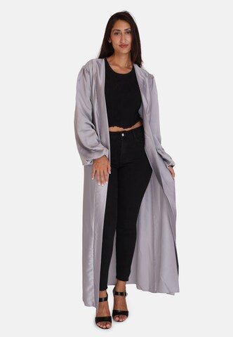 Manteaux d’été Elara en gris : devant