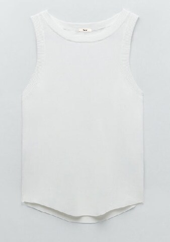 BZR Top 'Fiona Katlina' in White: front