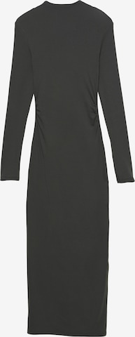 Pull&Bear Mekko värissä harmaa: etupuoli