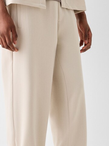 Bershka Loosefit Hose in Beige