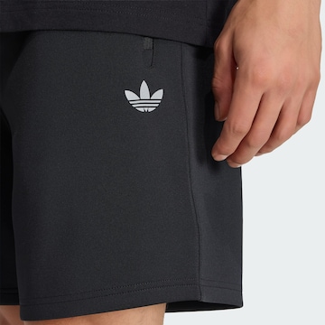 regular Pantaloni 'Trefoil Essentials' di ADIDAS ORIGINALS in nero