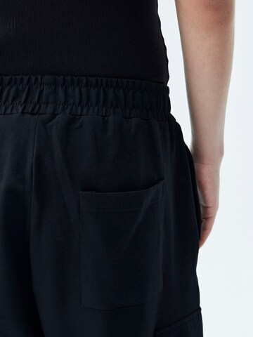 VAMOS CLO Loosefit Nadrág 'Inglewood' - fekete