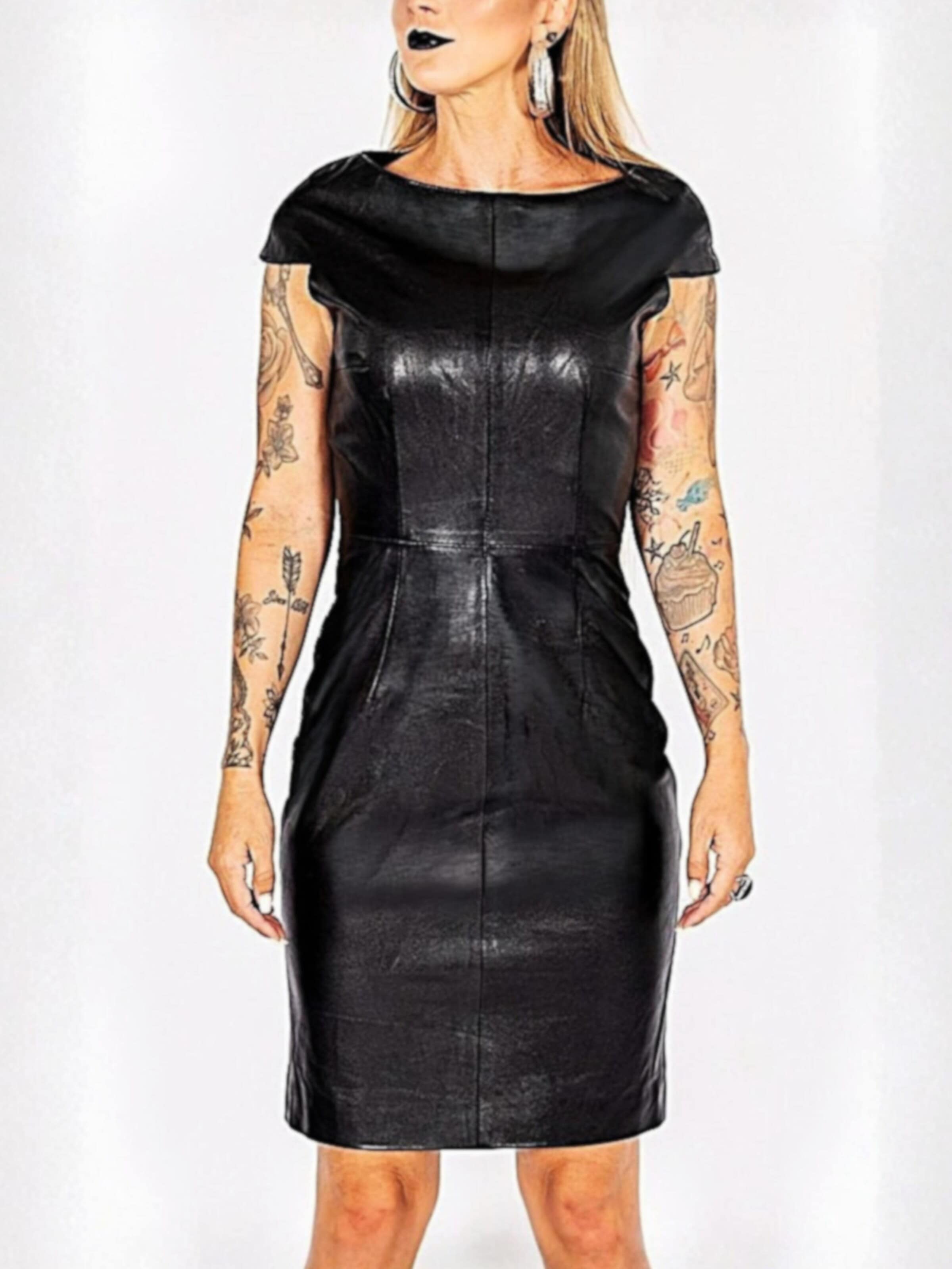 Be  Noble Sheath dress in Black