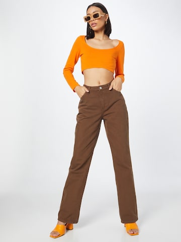 Monki Regular Jeans in Brown