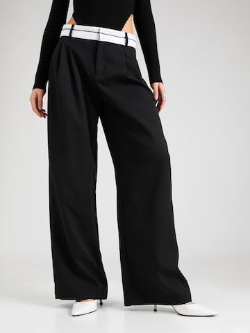 ONLY Loose fit Pleat-front trousers 'MALIKA' in Black: front