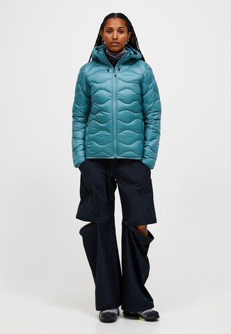PEAK PERFORMANCE Between-Season Jacket in Green: front