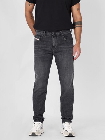 DIESEL - Slimfit Vaquero 'D-STRUKT SUPERSTRETCH JOGGJEANS' en negro