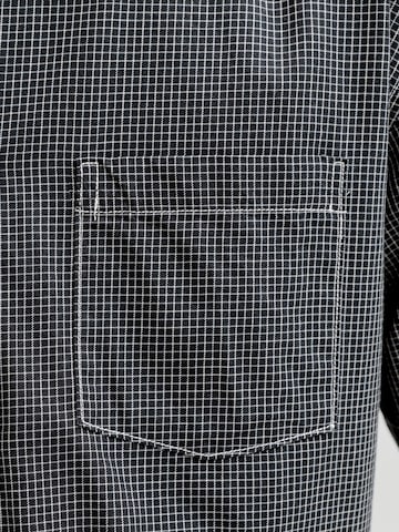 JACK & JONES Comfort fit Button Up Shirt in Black