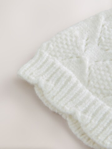 Next Muts in Beige