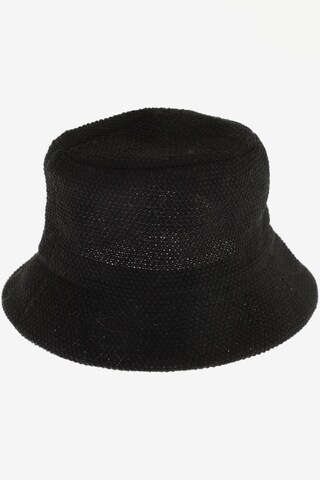 Someday Hat & Cap in One size in Black