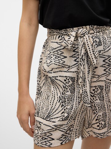 Regular Pantalon 'VMMenny' VERO MODA en beige