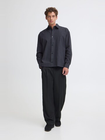 Casual Friday Loosefit Bandplooibroek 'Grant' in Zwart: voorkant