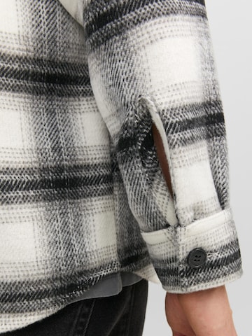 JACK & JONES - Ajuste confortable Camisa 'JORZac' en blanco