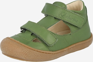 NATURINO - Zapatos abiertos 'Puffy' en verde: frente