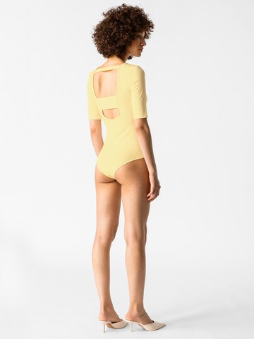 Les Lunes Shirt body 'Charlotte' in Geel