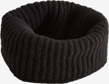 Next Kaulaliina värissä musta: etupuoli